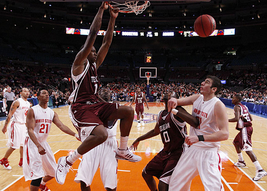 小乔丹在得州农工只打了一年，场均7.9分6篮板1.3盖帽，投篮命中率高达61.7%，但大多数进球都是篮下完成的，而他的罚球命中率只有43.7%。在2008年，小乔丹宣布参加NBA选秀。