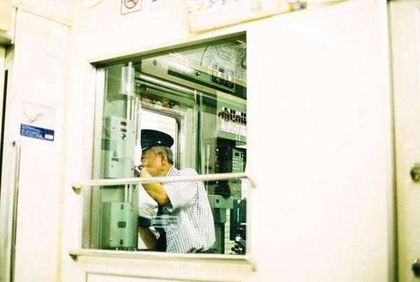 适合发朋友圈的情感句子-北京时间