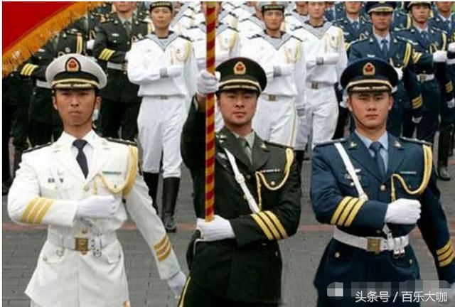 解放军特殊兵种,男兵英俊,女兵漂亮,选拔条件飞