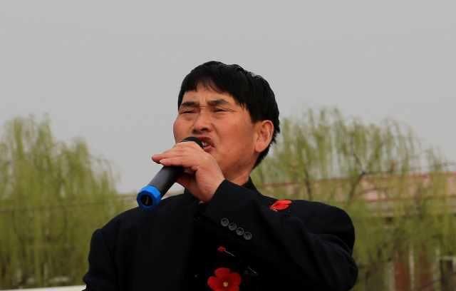 大衣哥出场费,王二妮出场费,阿宝出场费,这差距