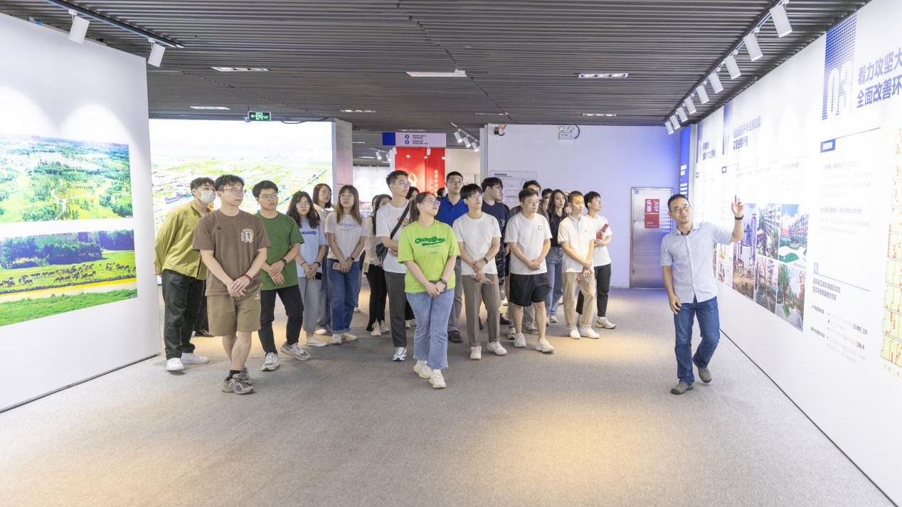 一场6年不断线的接力 为毕业生们“再上一堂思政课”