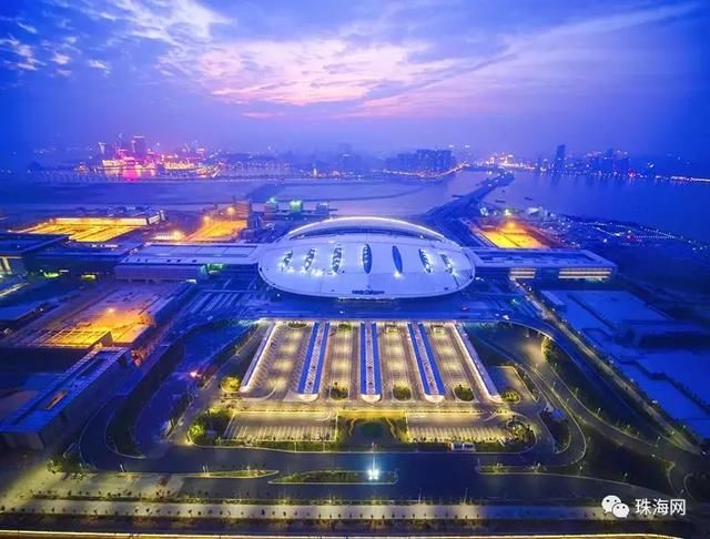 港珠澳大桥穿梭巴士车型首曝光!还有双层巴士