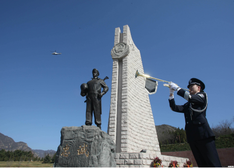 在北京,有这样一面英烈墙 在北京,有这样一面英烈墙