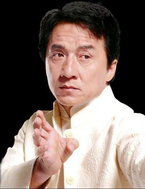 成龙不理吴卓林订婚传闻与王力宏亲密接触,网