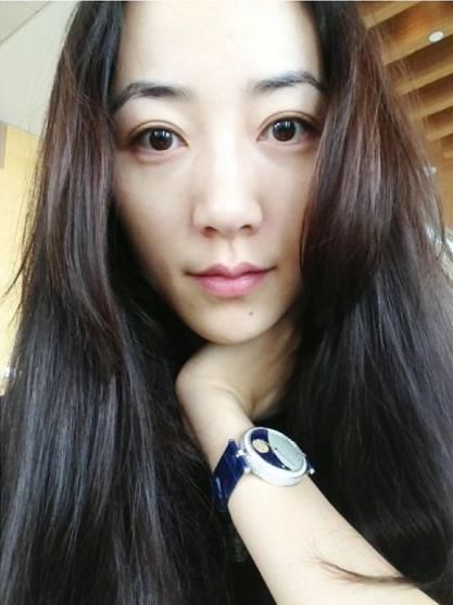 韩雪最便宜的手表能买一套房子,鹿晗的更厉害