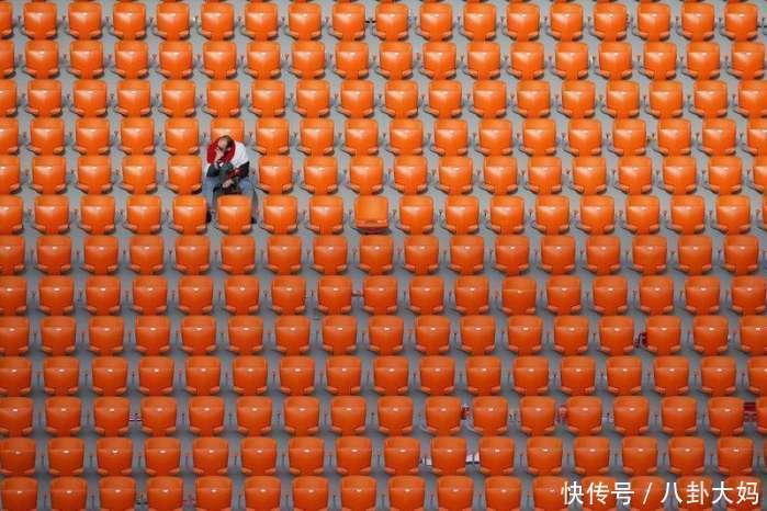 6000空座位, 世界杯8年最惨上座率! 网友:那是