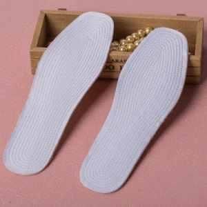 女生穿丝袜脚上老出汗, 怎么办? 3招解除尴尬