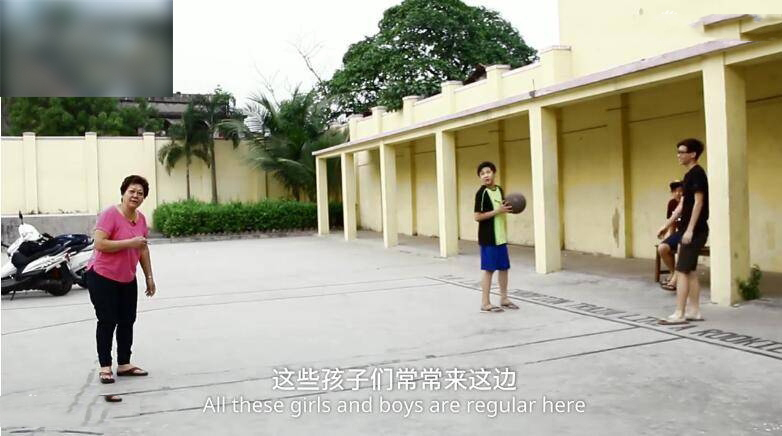 在印度加尔各答，至今还居住着一个特殊的群体——华裔印度人，随着时间的推移，愈来愈多的华人选择了离开这里。