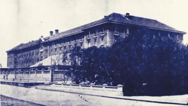 中国共产党早期北京革命活动旧址丨北大一院操场旧址 中国共产党早期北京革命活动旧址丨北大一院操场旧址