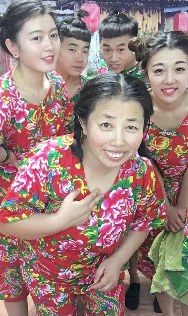 粉丝千万的快手农村网红,厌倦了做饭、种地,创