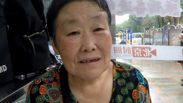 市民对话一把手:老年人出行遭遇“打车难” 市民对话一把手:老年人出行遭遇“打车难”