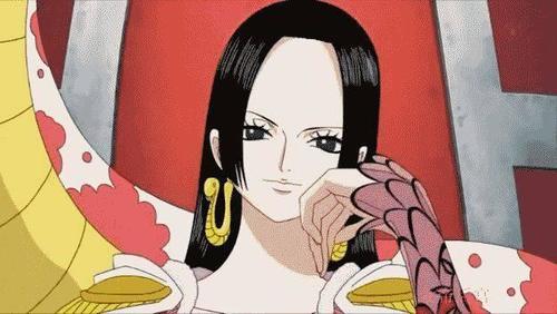 海贼王:让人惹不起的五个美女角色,女帝美虽美但谁吃得消?