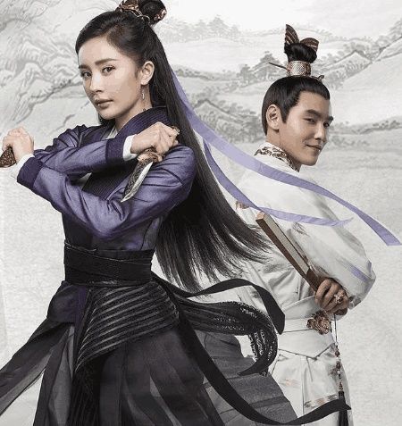 杨幂阮经天出席活动, 杨幂裙子实力抢镜, 网友: