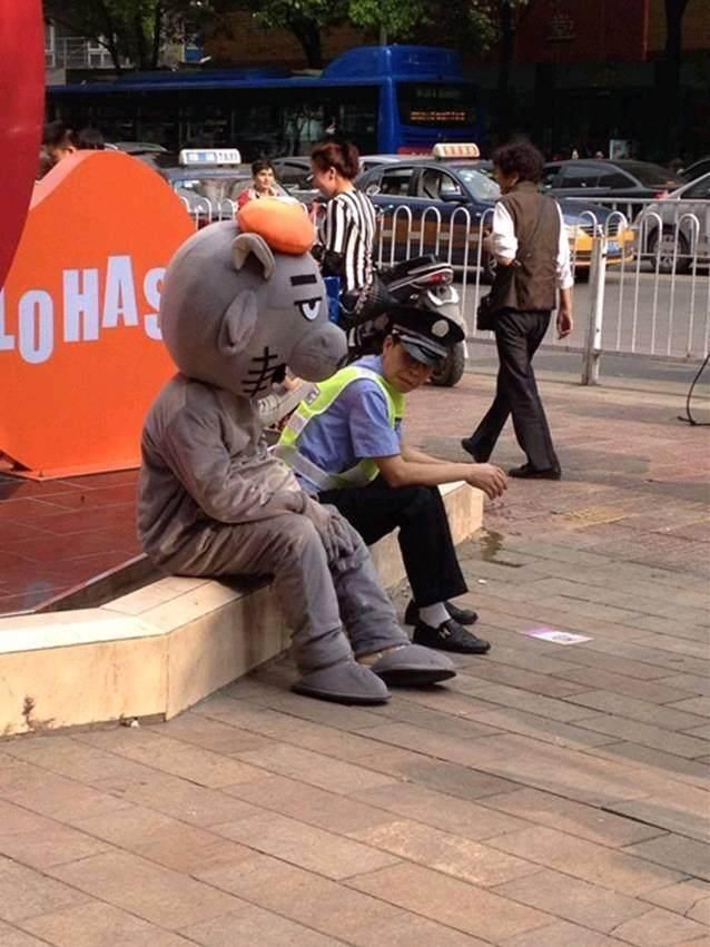 开心一刻笑话:上次,媳妇以做梦为借口,狠狠地踹