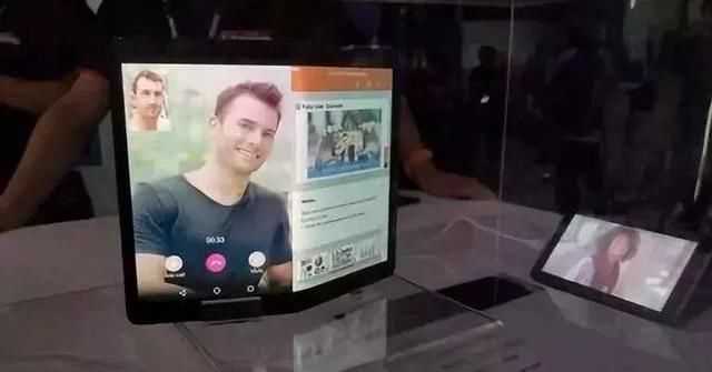 11月发?华为与京东方合作8英寸折叠屏手机:一