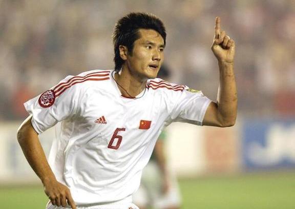 足球丨亚足联评最佳!女足平葡萄牙!鲁能佩莱无