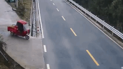 骑乘摩托车、电动车必看!不戴头盔到底有多危险? 骑乘摩托车、电动车必看!不戴头盔到底有多危险?