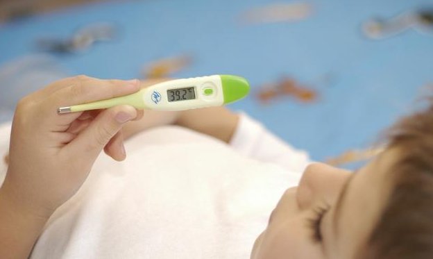 冬天小孩发烧,怎样物理降温才科学?儿科医生站