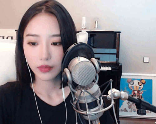 宝哥直播间斗鱼四大歌姬已全部到齐,但最大的