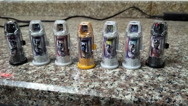 究极捷德要融合七只赛罗胶囊才会大变身!赛罗