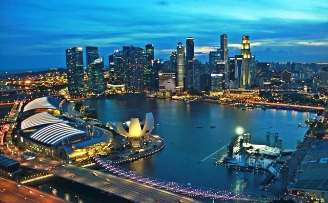 又一小国垮台:新加坡经济为什么必然崩溃?