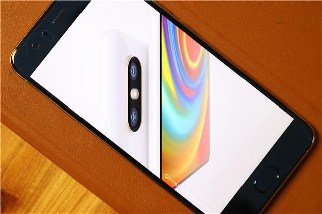 小米MIX2S外形曝光,屏占比100%,前置摄像机或