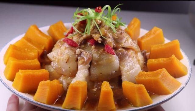 年夜饭发愁不知道做啥?7道美味蒸菜,蒸蒸日上,让家人眼前一亮