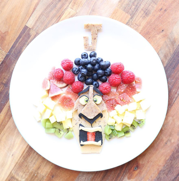 《马达加斯加3》中的狮子亚历克斯：杏仁、亚麻籽和葵花籽饼以及水果。