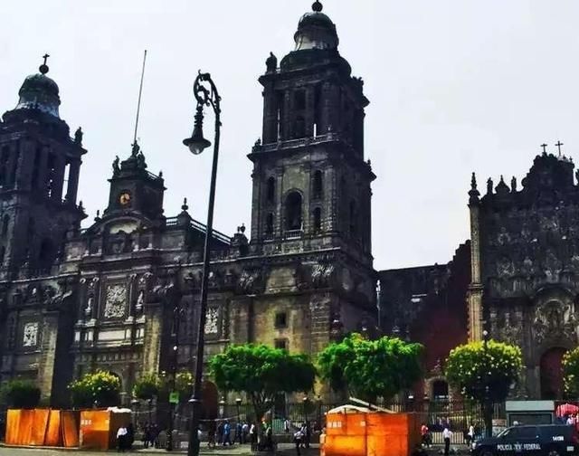 全球最大的城市之一 GDP差不多是全国的一半