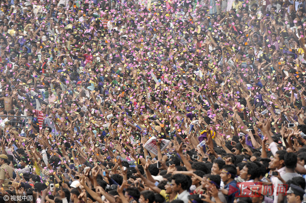 世界人口日 全球各地的人海人山