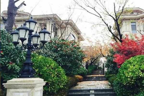 有钱人爱买二手房,不买新房?听内行人一分析,