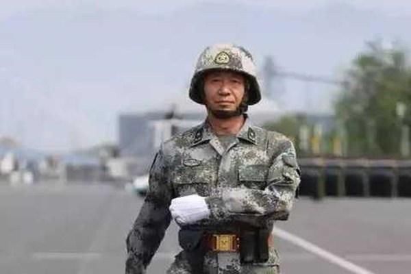 2018年13个集团军的军长及政委