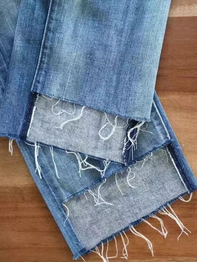 牛仔裤别再卷裤脚了!2018年流行这样穿!