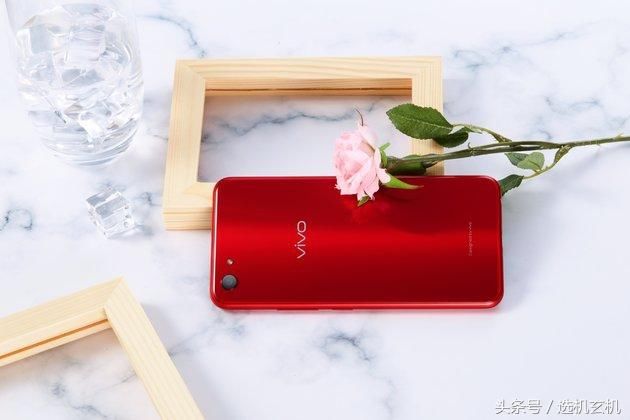 vivo Y83:刘海屏,首发联发科P22,售价1498元!