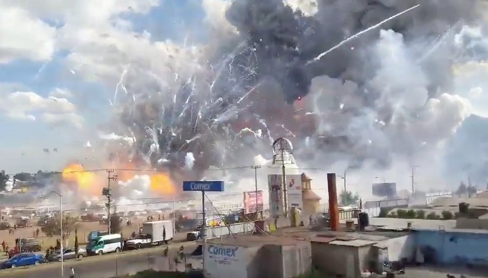 墨西哥烟花市场发生巨大爆炸 已致至少31死72伤 墨西哥烟花市场发生巨大爆炸 已致至少31死72伤