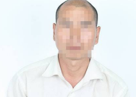 男子杀妻后逃亡 14年后带三小孩在云南住店被抓获