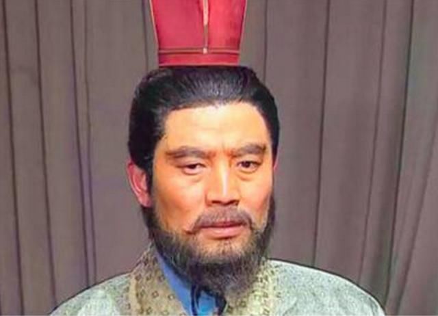 此人不配当三国五虎上将,也不配当名门之后,因