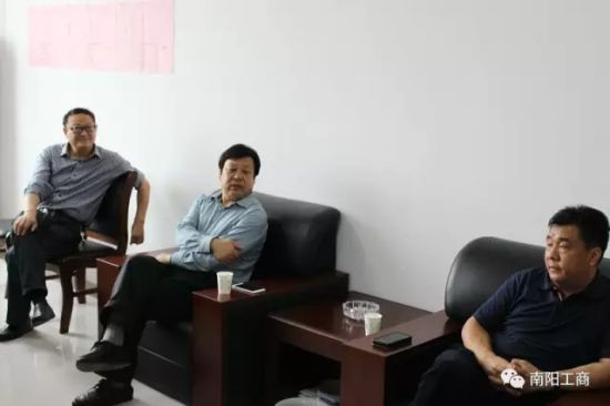 南阳市工商局长张振玺一行深入鸭河工区开展调