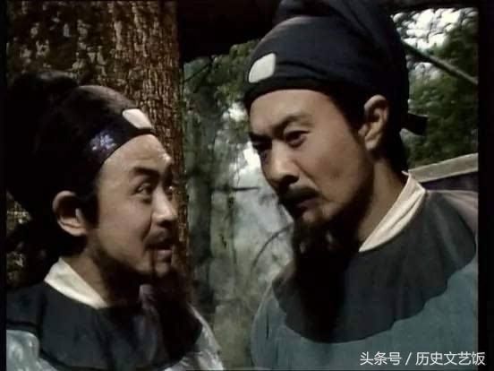 通过谁,甄英莲与甄士隐最后能在林黛玉坟墓前