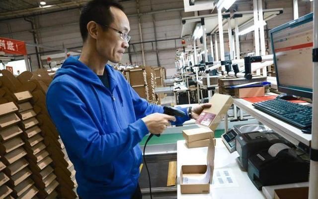 雷军背后的男人:他不拿工资加入小米,5年回报