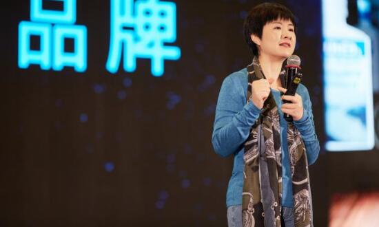 雅戈尔请前央视主持张泉灵担任品牌智慧营销顾