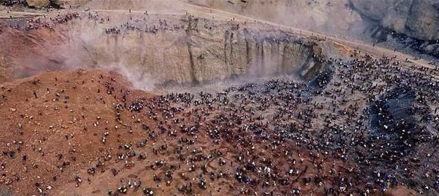 缅甸翡翠矿口再次滑坡死亡惨重