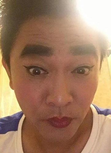 哪来的妖艳货色!吴宗宪涂红唇画眼线很销魂