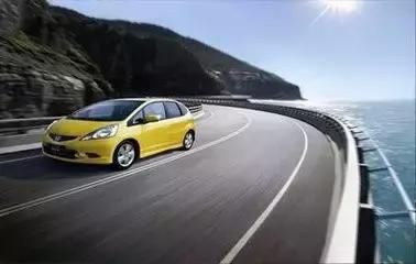 自驾出游,这8个开车习惯能避免90%的车祸!-北京时间