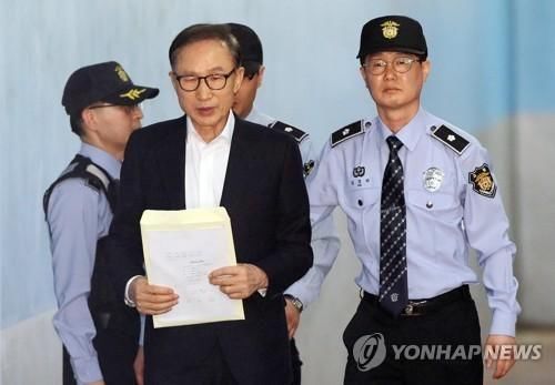 英文叫嚣对大陆下通牒;滴滴外卖或将登陆南京