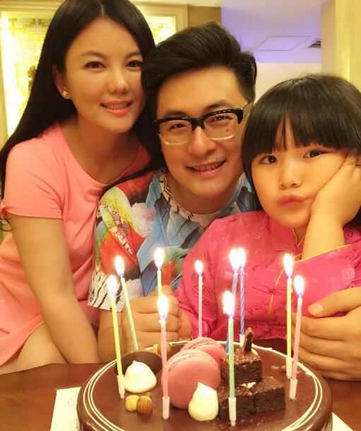 李湘9岁女儿王诗龄近照,网友:女儿高了又胖了