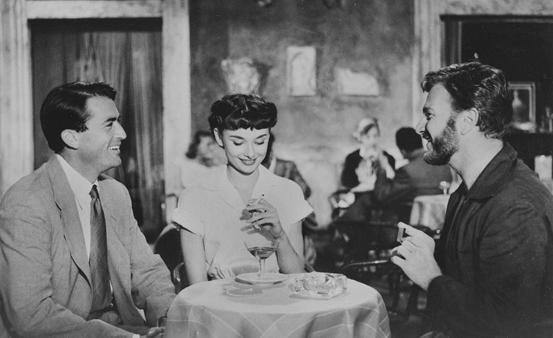 重回1953年炎热的罗马假日,65年后赫本式短发