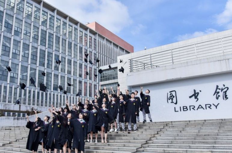 这三所211大学,地理位置不算差,理科录取分数