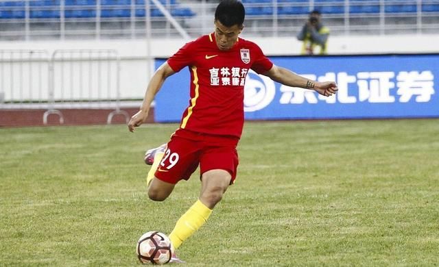 谭龙:国足的态度不存在问题,下半场体能下降导致丢球