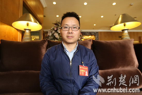 武汉市政协委员杜帆 记者裴斌 摄